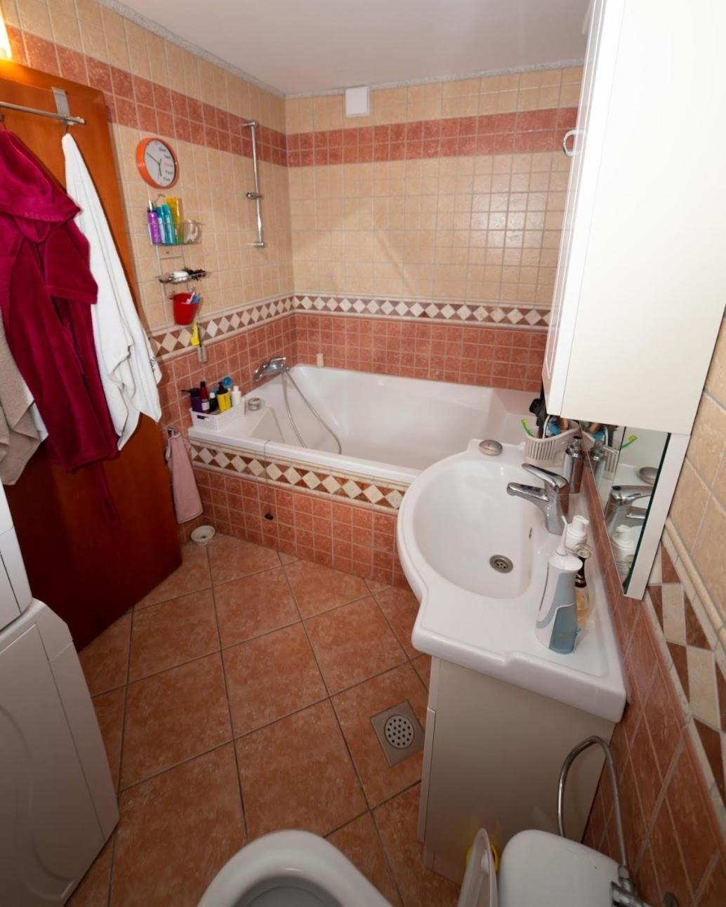 Cozy Corner Apartment Koper Bagian luar foto